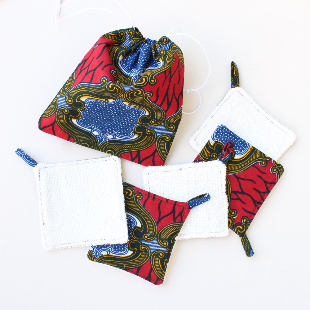 Lingettes lavables wax et bambou et leur pochette de voyage