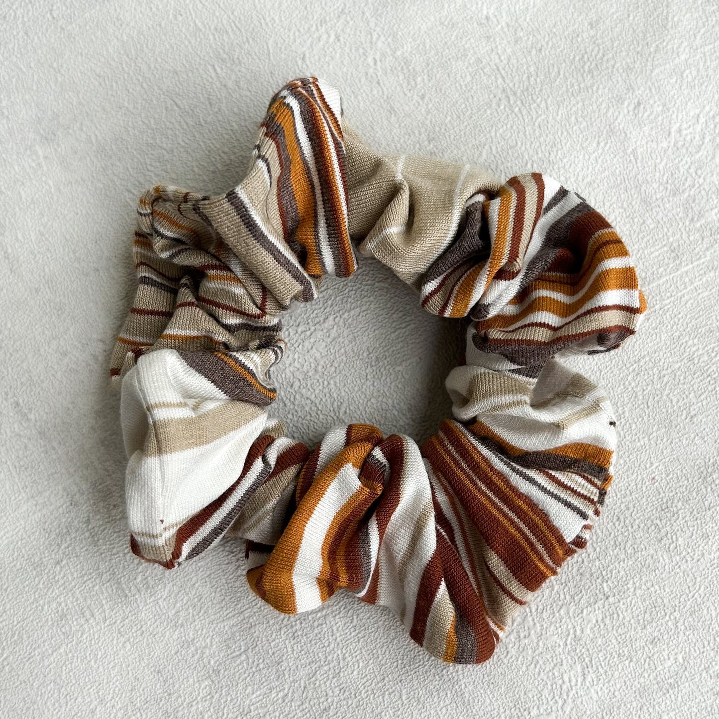 Chouchou à rayures marrons