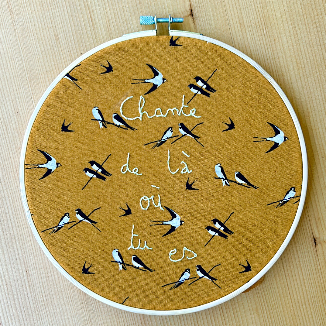 Déco brodée Chante de là où tu es