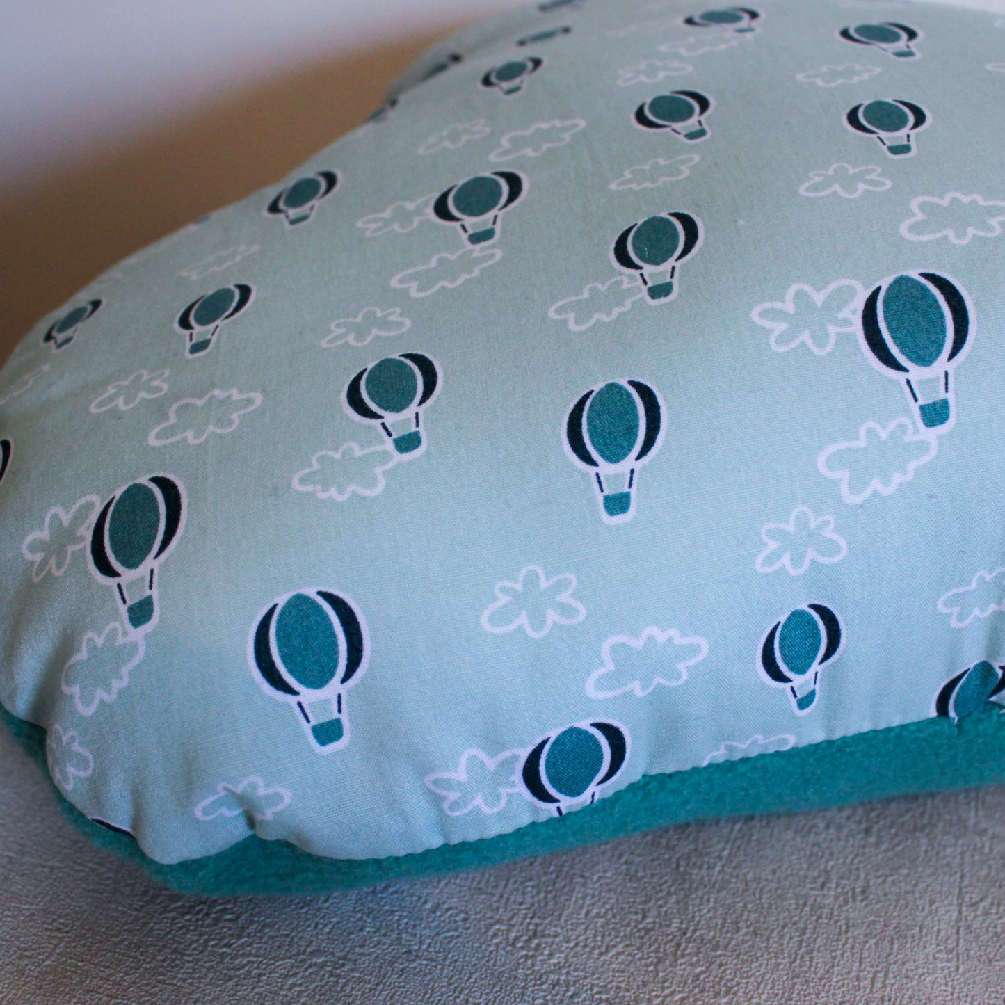Coussin doux nuage "montgolfières"