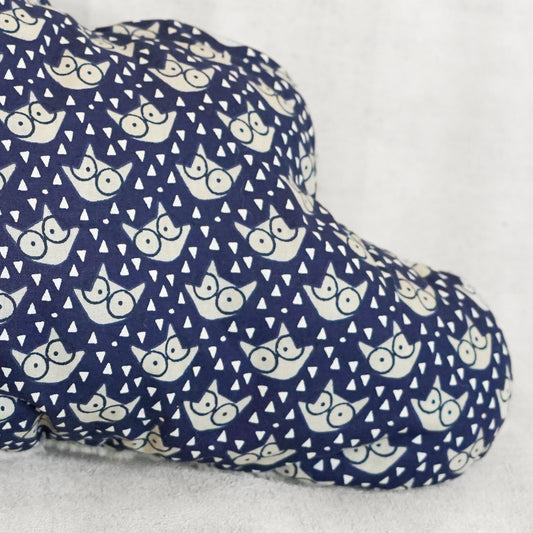 Coussin doux nuage "étrange animal"
