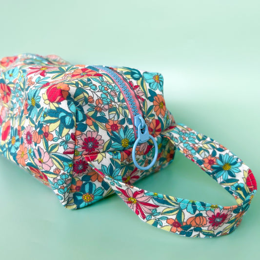 Trousse "fleur des champs" - fermeture rose et bleue