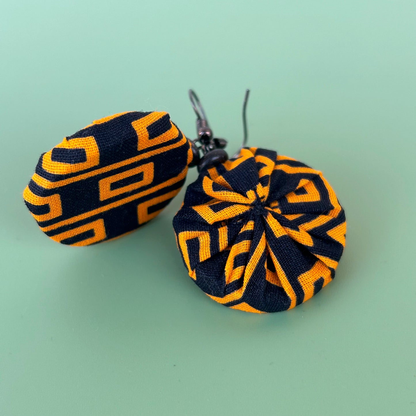 Boucles d'oreilles wax "orange et noir"