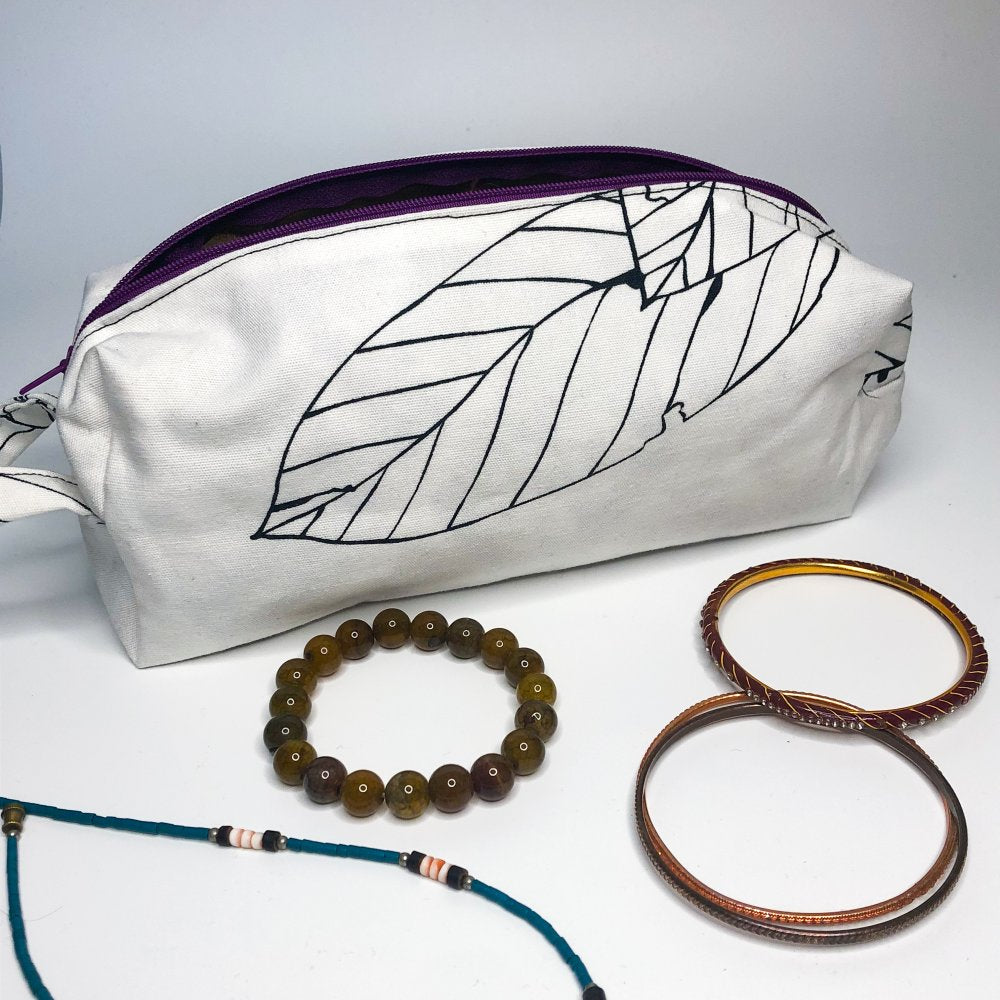 Trousse feuille et encre