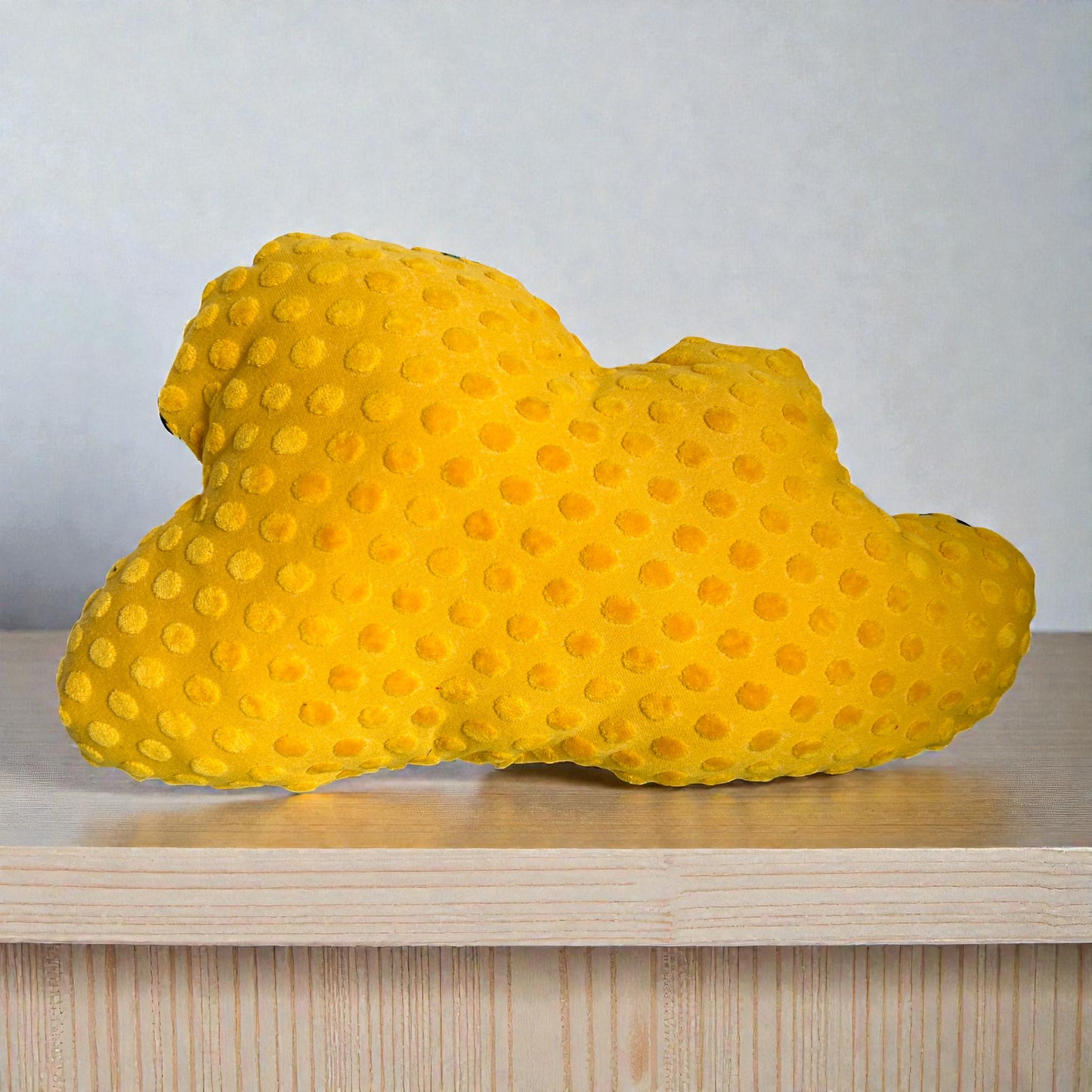 Coussin doux nuage "soleil disco" - wax et tissu minky jaune