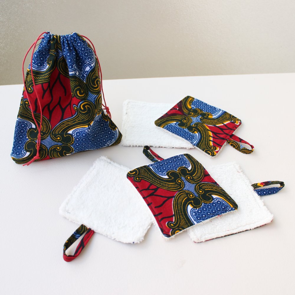 Lingettes lavables wax et bambou et leur pochette de voyage